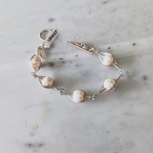 Pearl bracelet